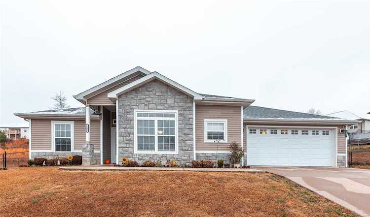 105 Sycamore Dr St Robert, MO 65584