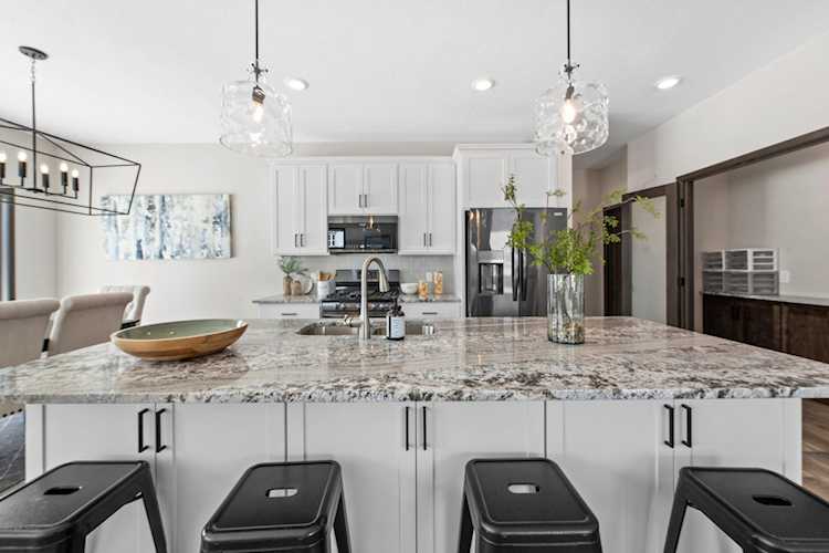 9189 Maas Drive Minnetrista, MN 55387