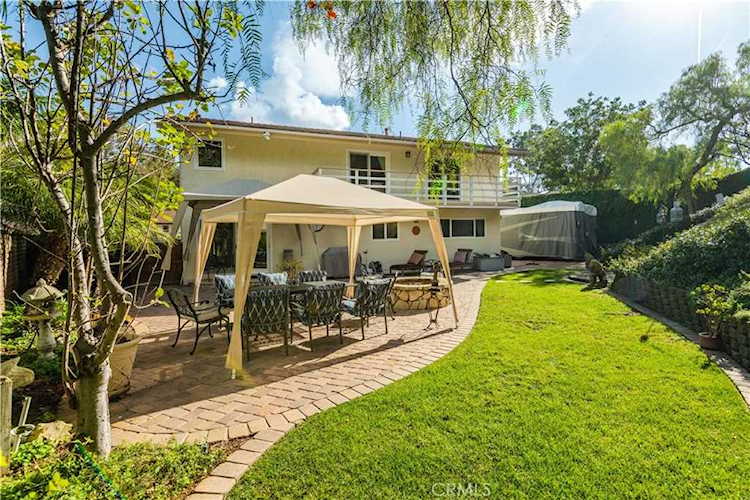 29 Aurora Dr Rolling Hills Estates, CA 90274