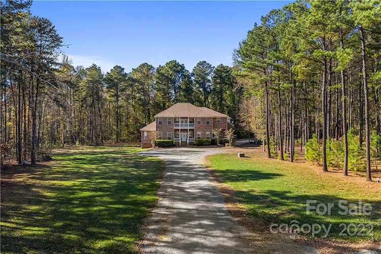 14230 High Echelon Dr Matthews, NC 28105