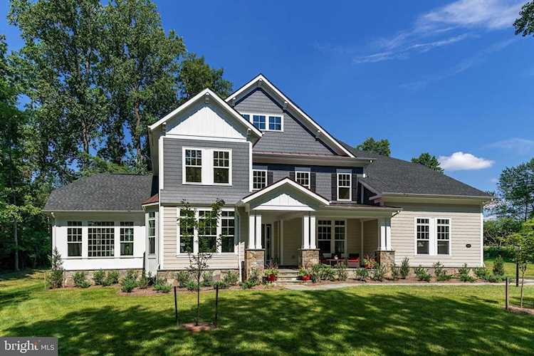 10225 Leesburg Pike Vienna, VA 22182