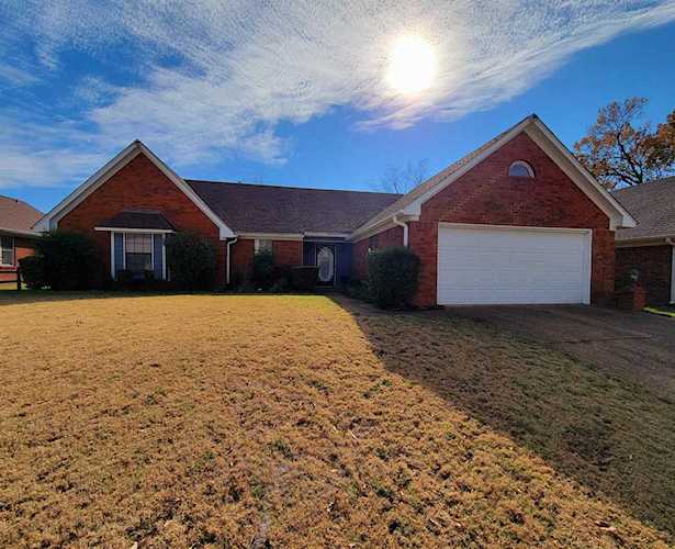 7747 Deerfield Trce Memphis, TN 38133