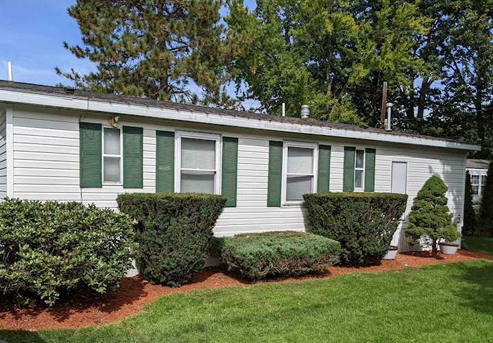 Bean Group | 4 Lindenshire Ave Exeter 03833 NH | home for sale Photo 1