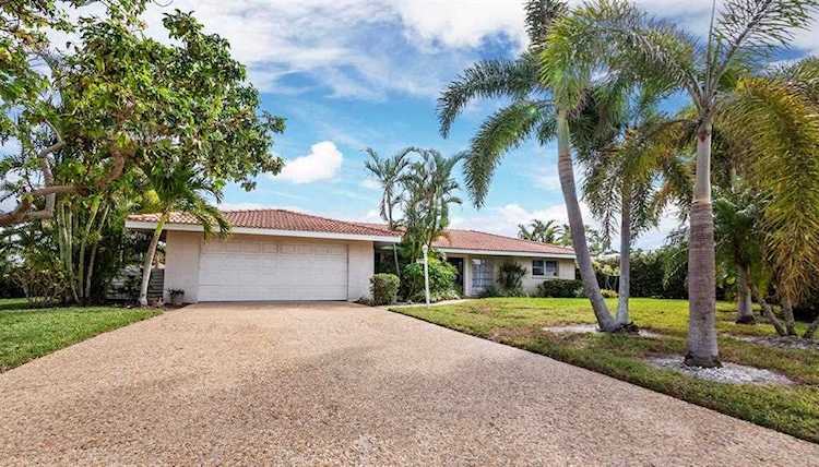 510 Chipping Ln Longboat Key, FL 34228