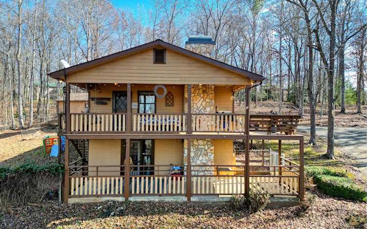 236 Honeysuckle Drive Blairsville, GA 30512
