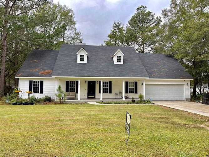 1416 Bay Tree Rd Nashville, GA 31639