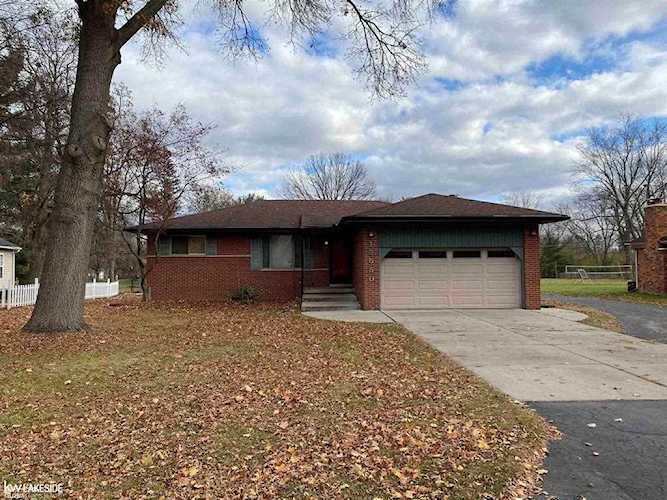 15550 Ingram Livonia, MI 48154 home for sale, MLS#58050096526 | Dwellings Michigan Real Estate Photo 1
