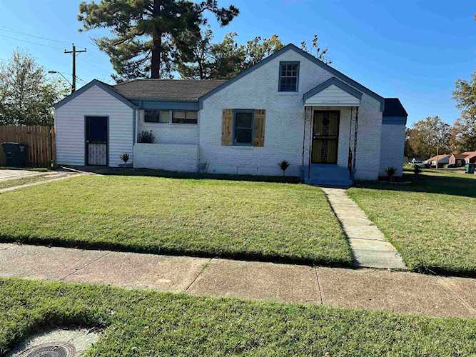 1141 Woodbury Rd Memphis, TN 38111
