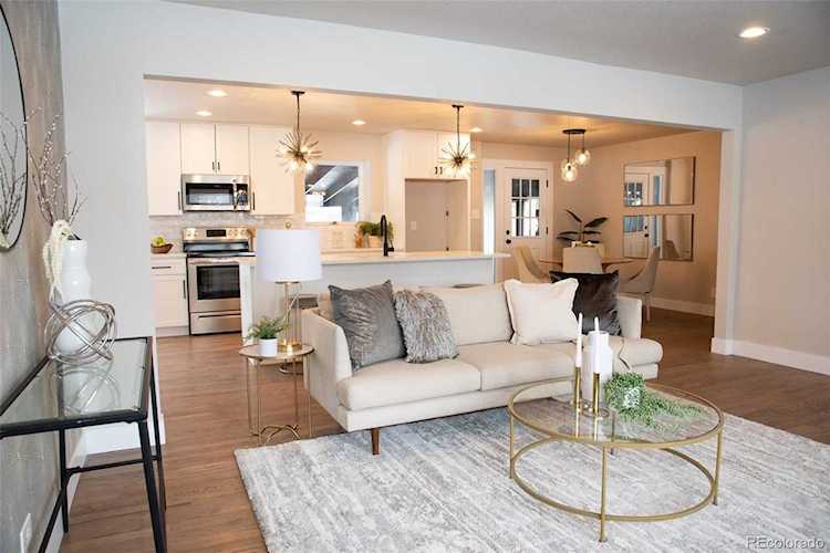 9005 W 4th Ave Lakewood, CO 80226