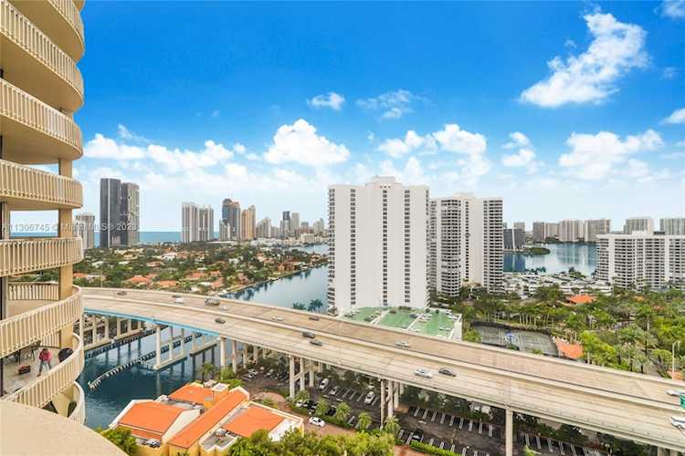 19355 Turnberry Way #19F Aventura, FL 33180