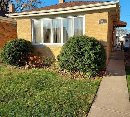 6918 W Berwyn Ave Chicago, IL 60656