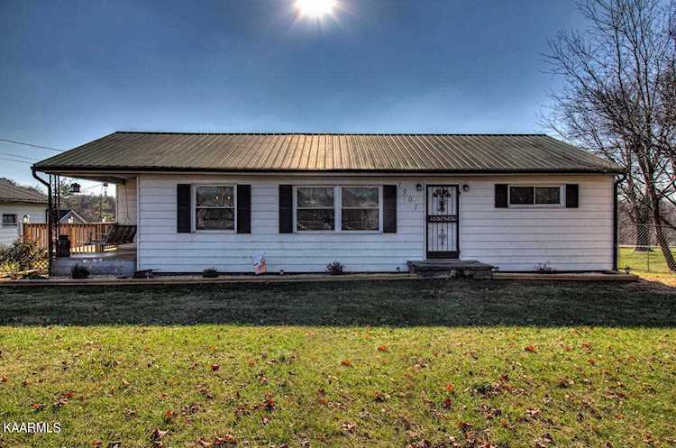 1501 Boyds Creek Hwy Seymour, TN 37865
