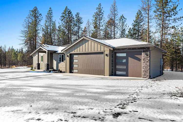 402 S Christensen Rd Medical Lake, WA 99022