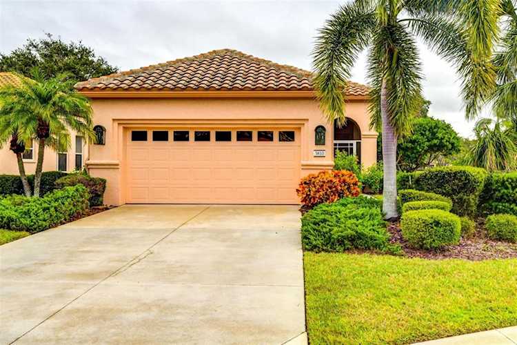 3810 Alamanda Dr Sarasota, FL 34238