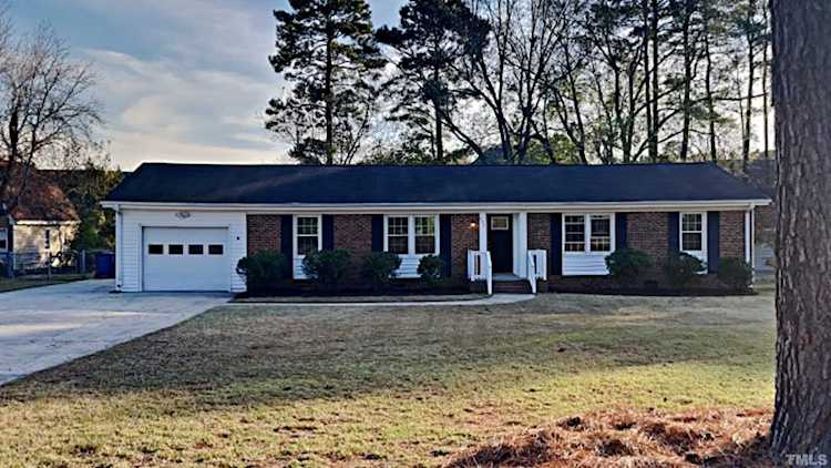 513 Colchester Drive Knightdale, NC 27545
