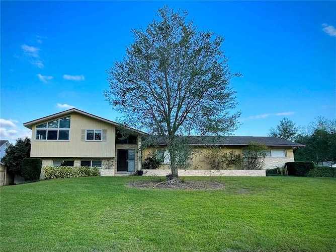 601 Gay Ann Dr Valrico, FL 33594