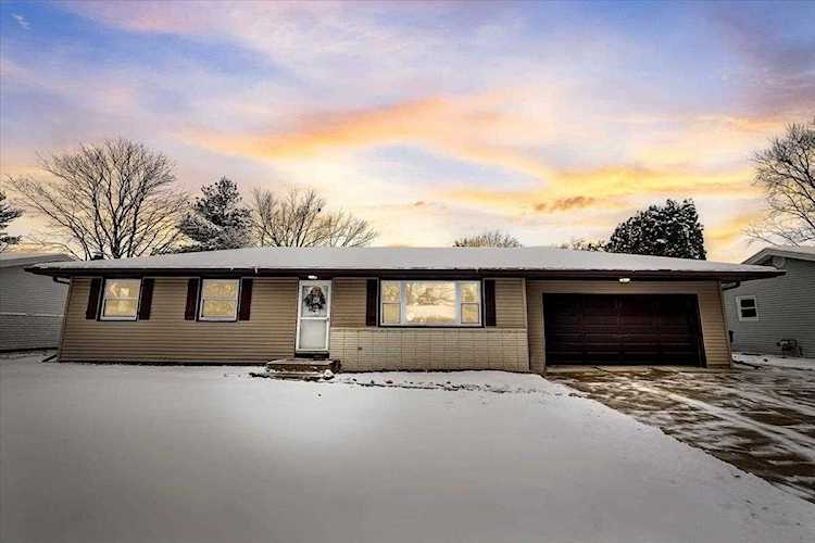 1264 S Walnut St Janesville, WI 53546