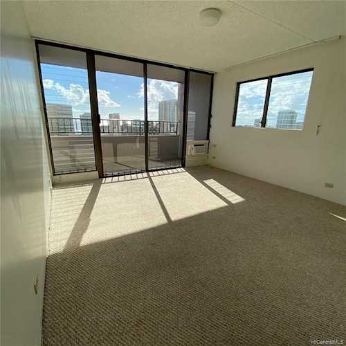 2240 Kuhio Avenue #2112 Honolulu, HI 96815 | MLS 202224699 Photo 1