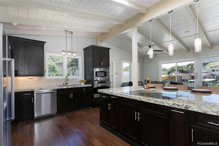 3029 Polohinano Place Honolulu, HI 96817