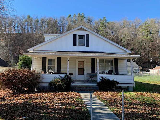 261 Central Ave White Sulphur Springs, WV 24986