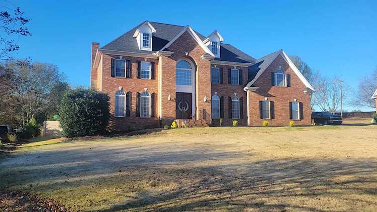 251 W Killarney Lake Moore, SC 29369