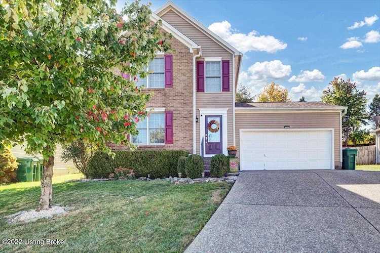 7413 Spring Run Dr Louisville, KY 40291