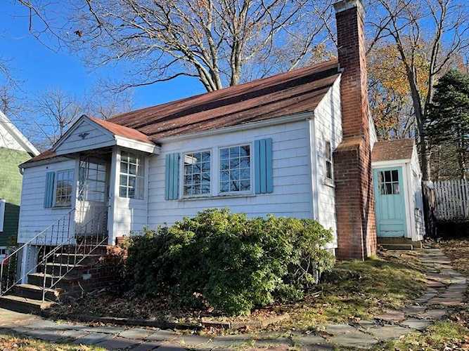 40A Western Avenue Lynn, MA 01902
