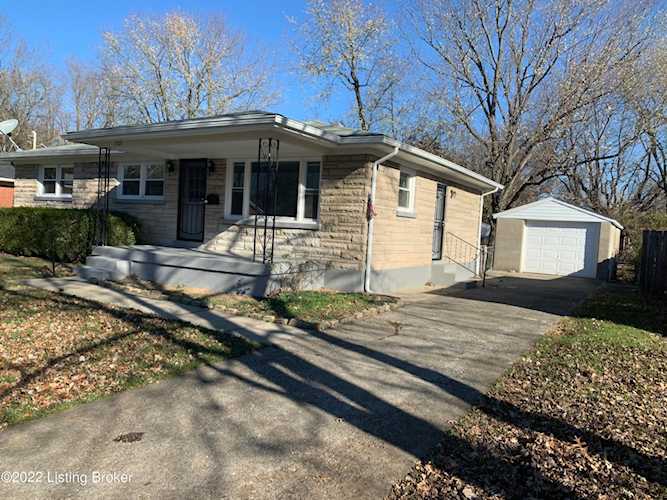3103 Teakwood Cir Louisville, KY 40216 | MLS 1626565 Photo 1