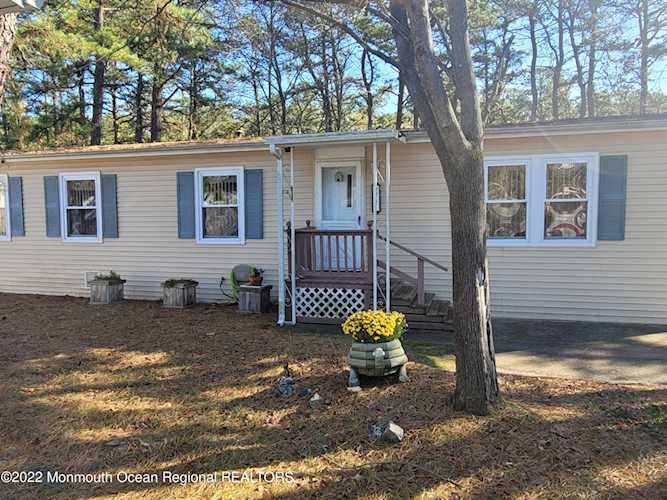 33 Raccoon Ave Whiting, NJ 08759 | MLS 22235976 Photo 1
