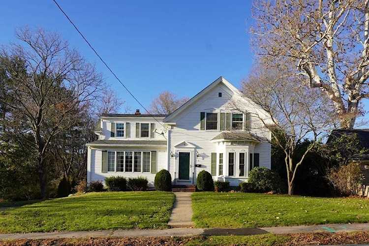 8 Pleasant Street Plainville, MA 02762