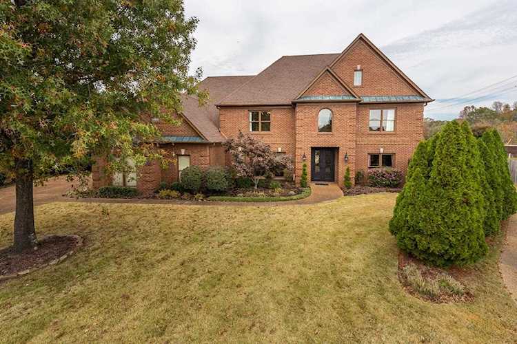 8934 W Grovelawn Cv Germantown, TN 38139