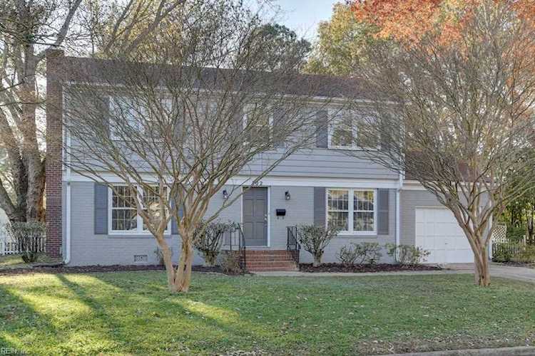 702 Village Green Parkway Newport News, VA 23602