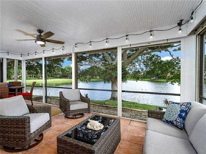 684 Deer Creek North Shore Dr Deerfield Beach, FL 33442