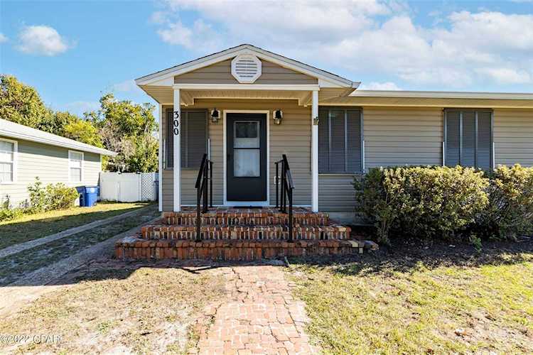 300 Wilson Ave Panama City, FL 32401