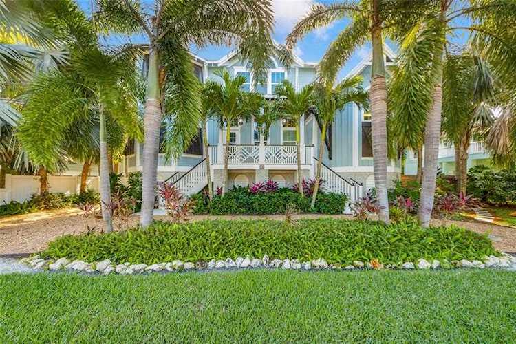 111 Peppertree Ln Anna Maria, FL 34216