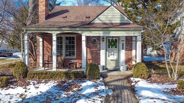 17560 Birwood Ave Beverly Hills Vlg, MI 48025 | MLS 2220011624 Photo 1