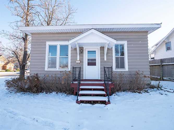 1505 Division Street Stevens Point, WI 54481 | MLS 22205679 Photo 1