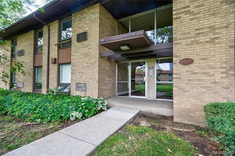 1525 Cherboneau Pl Apt 11 Detroit, MI 48207 | MLS 2220013087 Photo 1