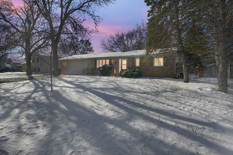 7704 Ivystone Avenue S Cottage Grove, MN 55016