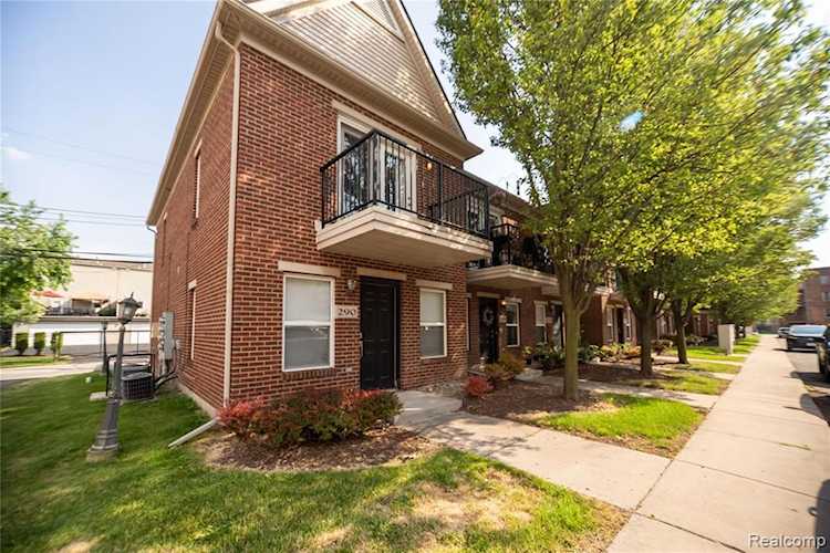 290 E Palmer St Detroit, MI 48202 | MLS 2220040020 Photo 1