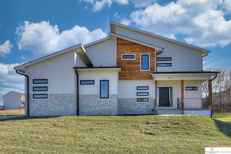 8215 N 166 St Bennington, NE 68007
