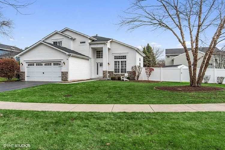 198 Saffron Ln Bolingbrook, IL 60490
