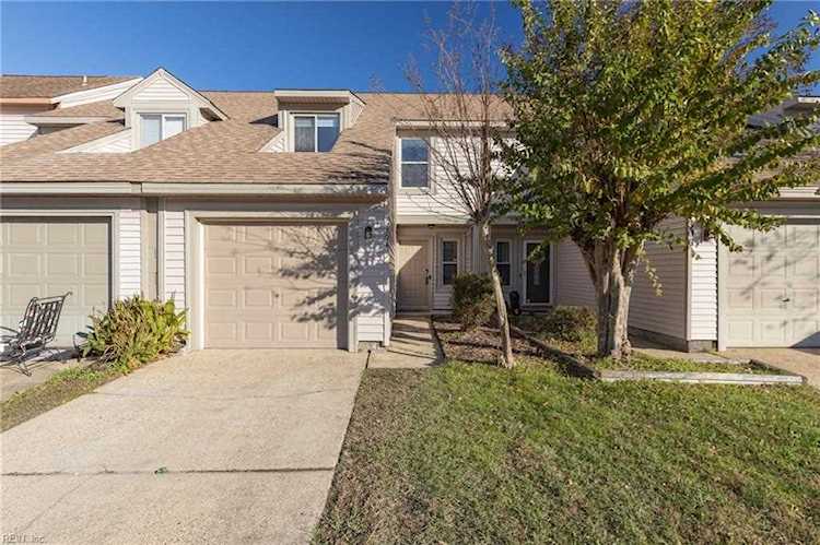 304 Woods Edge Ct Virginia Beach, VA 23462