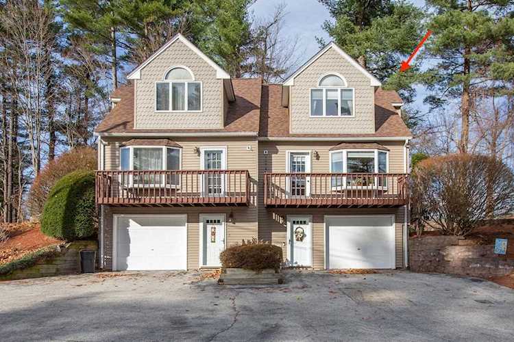 1 Newells Meadow Ln Derry, NH 03038