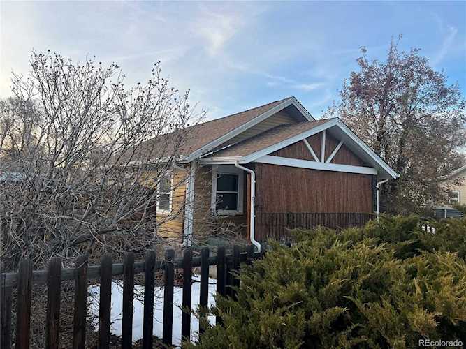921 Irving St Denver, CO 80204
