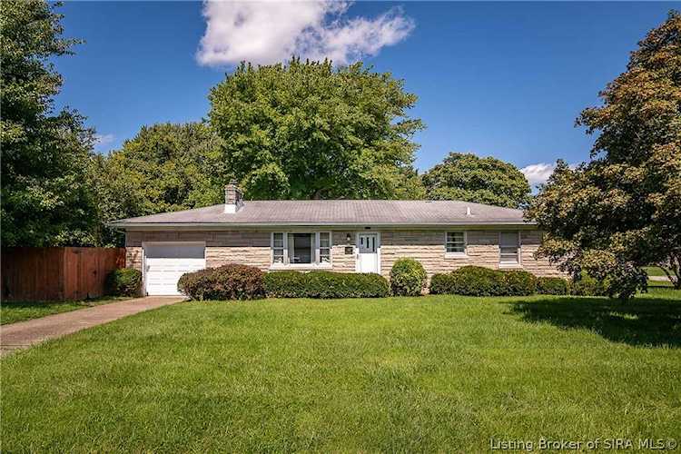 5901 Jessamine Ln Louisville, KY 40258