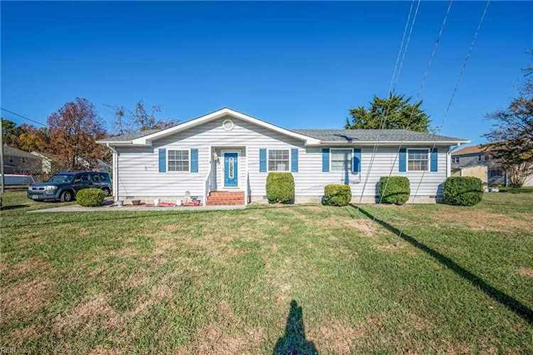 2 Butler Farm Rd Hampton, VA 23666