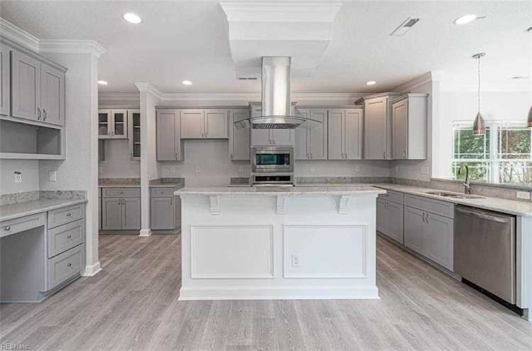 3 Turner Ct Newport News, VA 23608