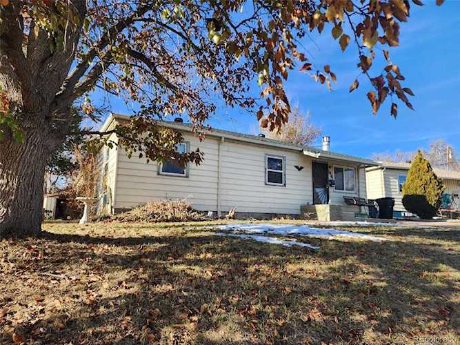 2081 Hoyt Dr Thornton, CO 80229