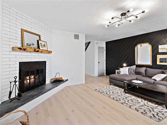 2960 Glenwood Dr Boulder, CO 80301
